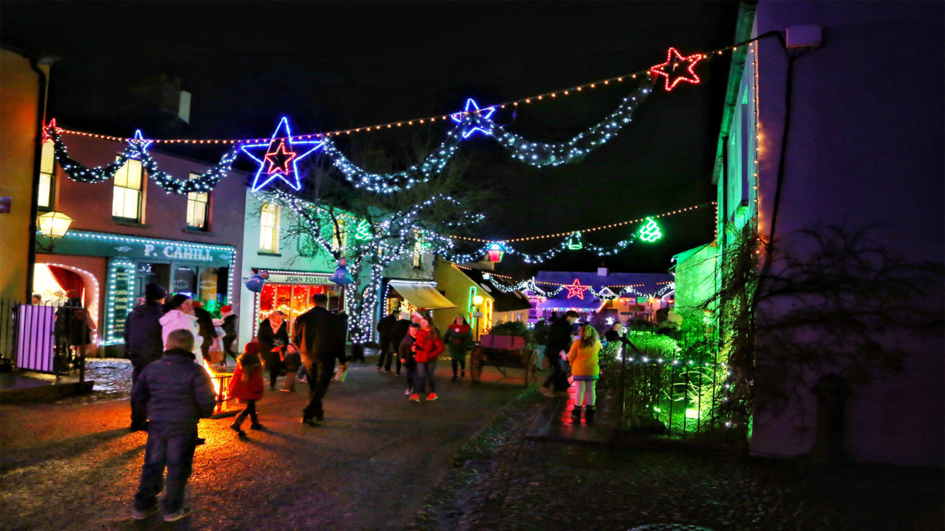 Christmas at Bunratty Castle Great National South Court Hotel