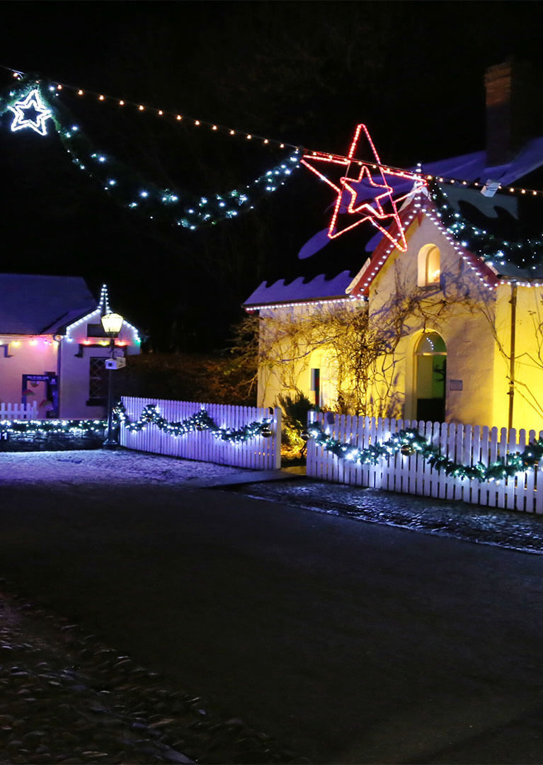 Christmas at Bunratty Castle Great National South Court Hotel